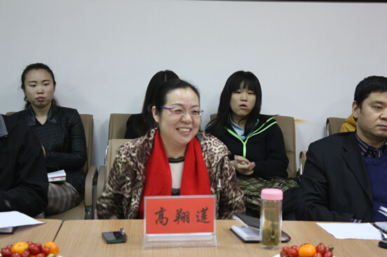 太阳成集团122ccvip师生座谈会顺利举行